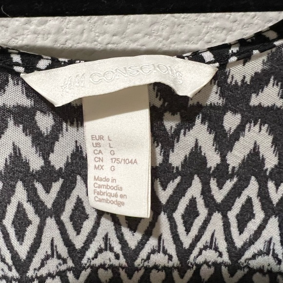 H&M Tank Top - Picture 5 of 6